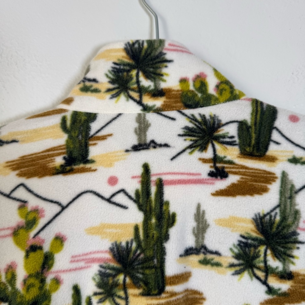 Ariat Cactus Printed Fleece 1/4 Zip Pullover - Picture 7 of 15